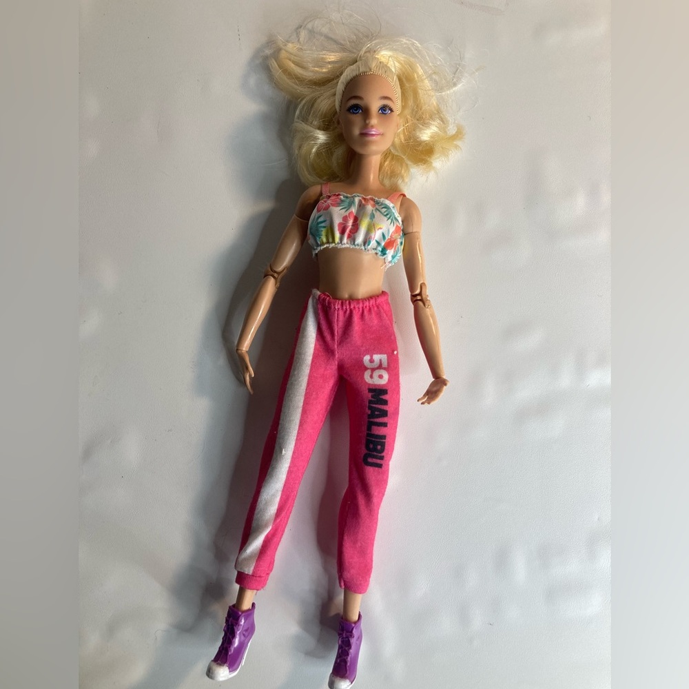 Barbie Mattel fashion doll 2013 made to move poseable articulated